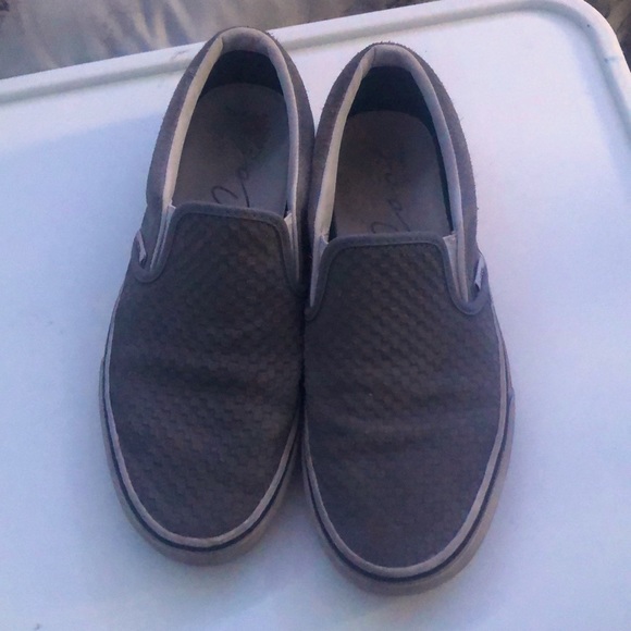 Vans - Picture 1 of 1